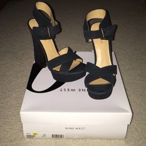 NWOT Nine West platform sandals - Size 7.5